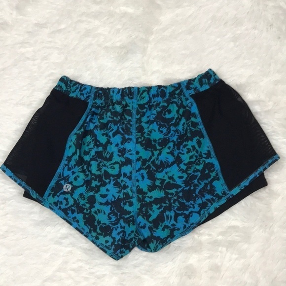Lululemon Meshed Up Short - Picture 2 of 7
